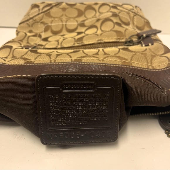 Coach Signature Brown Canvas Shoulder Bag,adjustable strap, Coach dust bag. - Picture 3 of 6